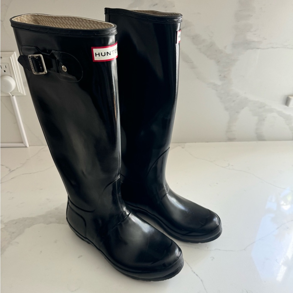 HUNTER ORIGINAL RAIN BOOT- Tall high gloss black Hunter rain boot